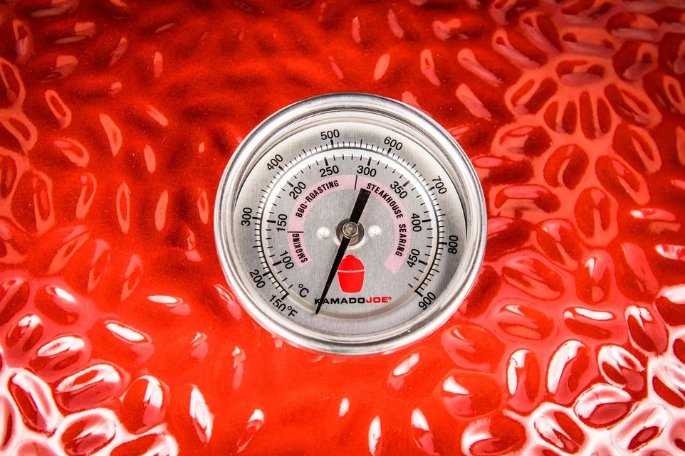 Купить Купить Керамический гриль Kamado Joe Big Joe III Red МОБИЛЬНЫЙ с тележкой, боковыми полками, жароотсекателем и инструм.