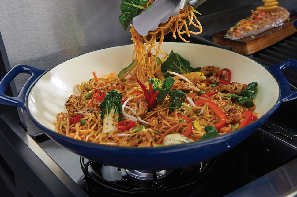 Чугунный вок с керамическим покрытием Broil King